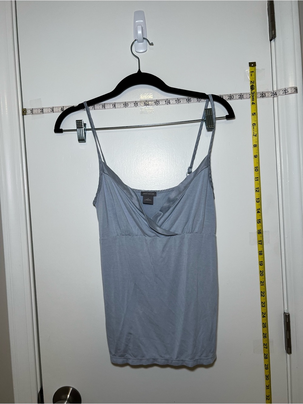 Vintage Ann Taylor Light Blue V Nevk Camisole Tank Top Lightweight Stretchy